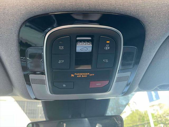 Certified 2023 Hyundai Santa Fe Limited AWD/4WD image 31