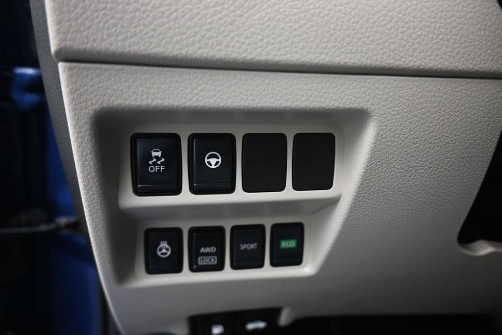 Used 2022 Nissan Rogue Sport SL AWD/4WD image 29