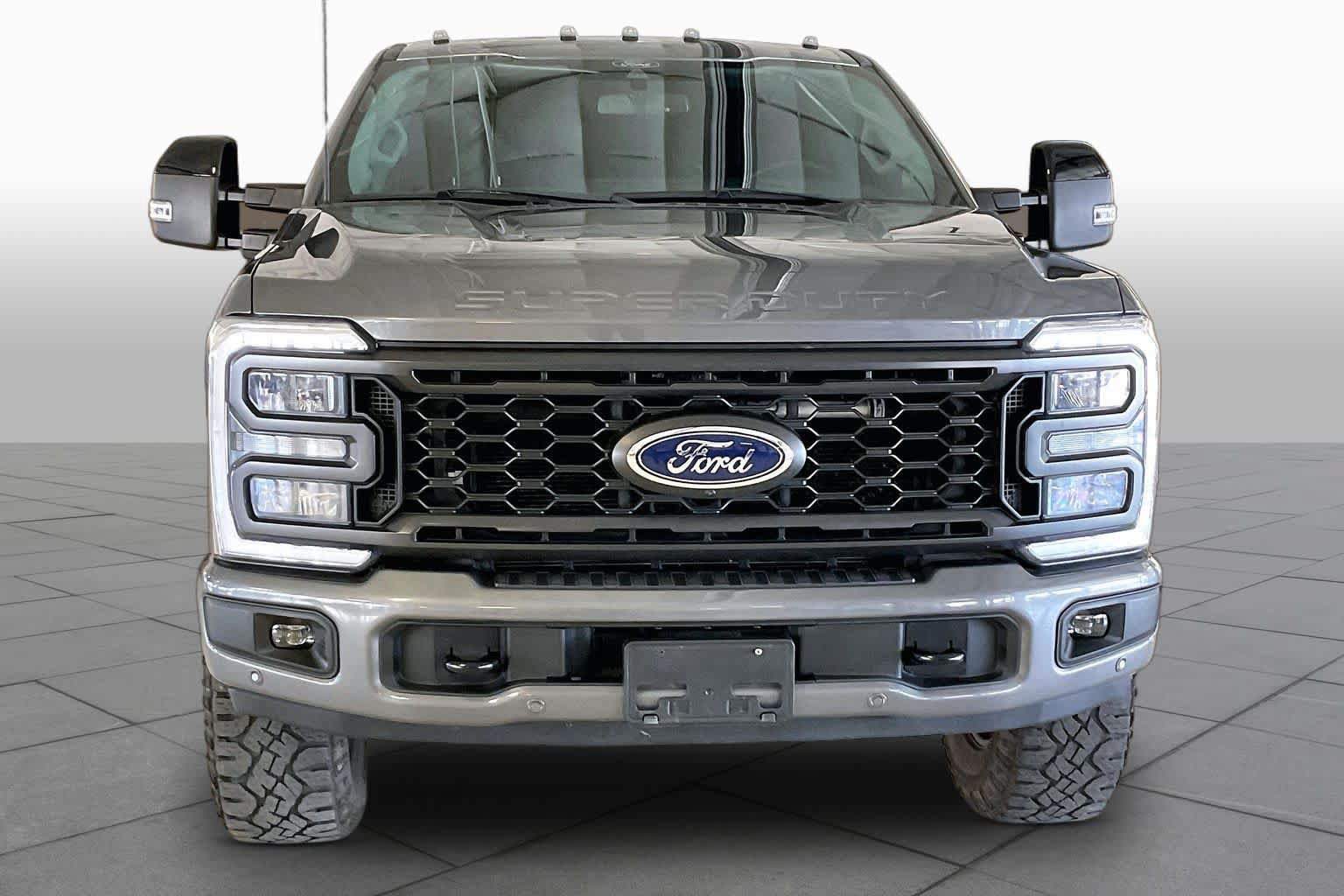 Used 2024 Ford F250 Lariat w/ Lariat Ultimate Package AWD/4WD image 3
