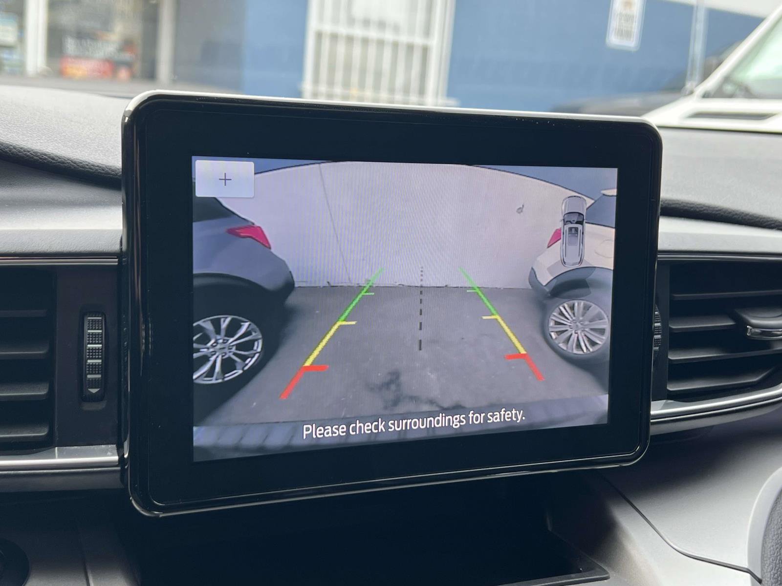 Used 2022 Ford Explorer XLT w/ Equipment Group 202A image 29