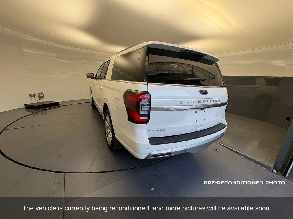 Used 2023 Ford Expedition Max Platinum AWD/4WD image 3