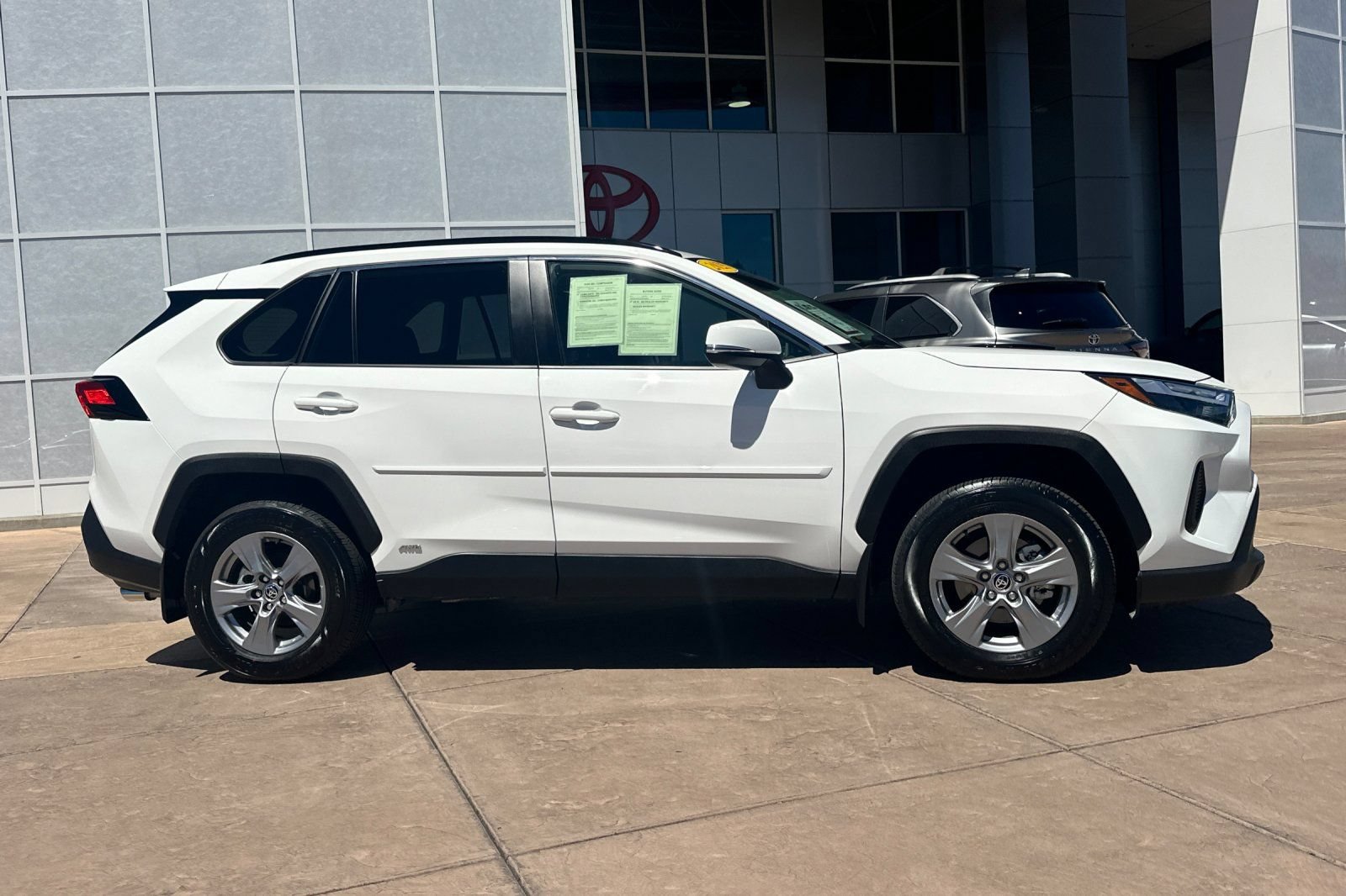Used 2025 Toyota RAV4 XLE AWD/4WD image 3