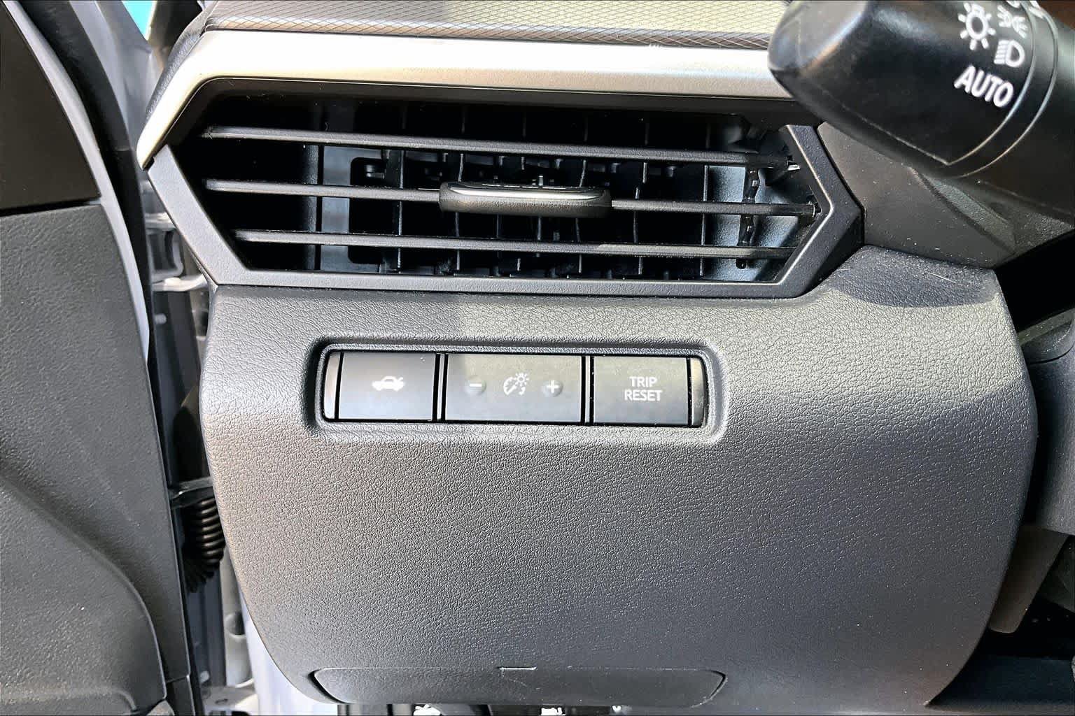 Used 2023 Nissan Altima 2.5 SR FWD image 33