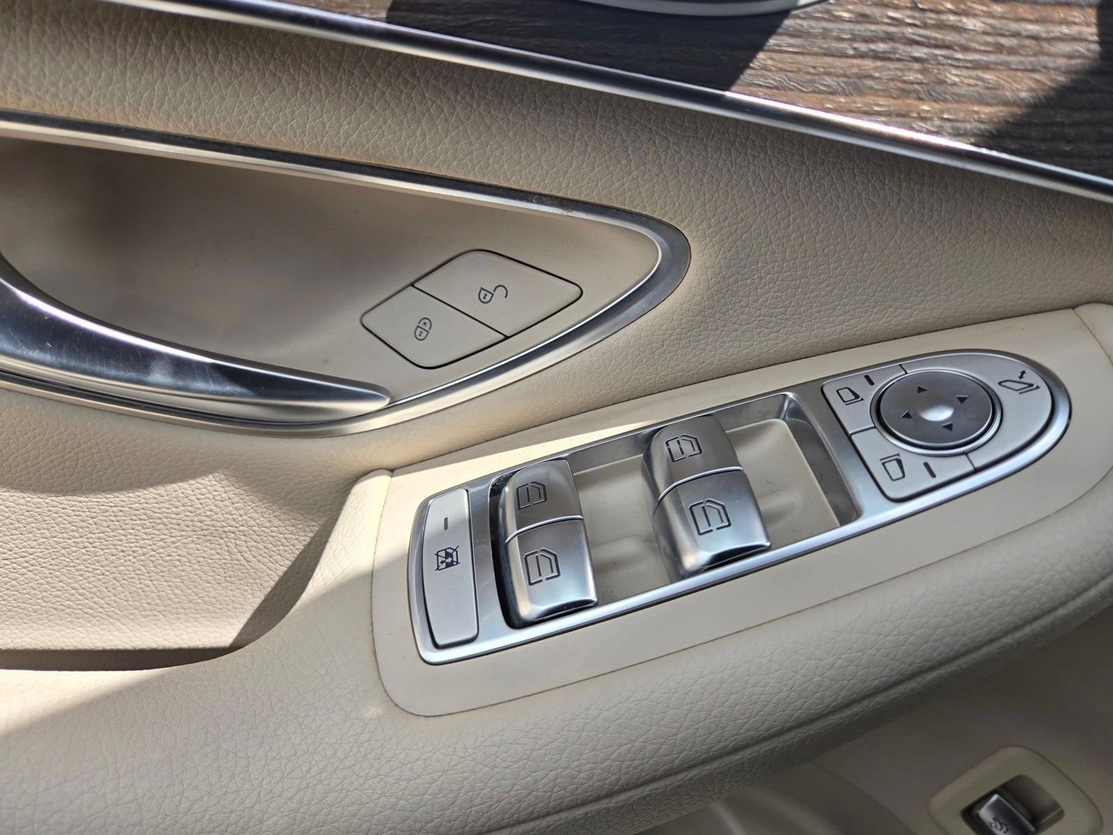 Used 2020 Mercedes-Benz GLC 300 image 20