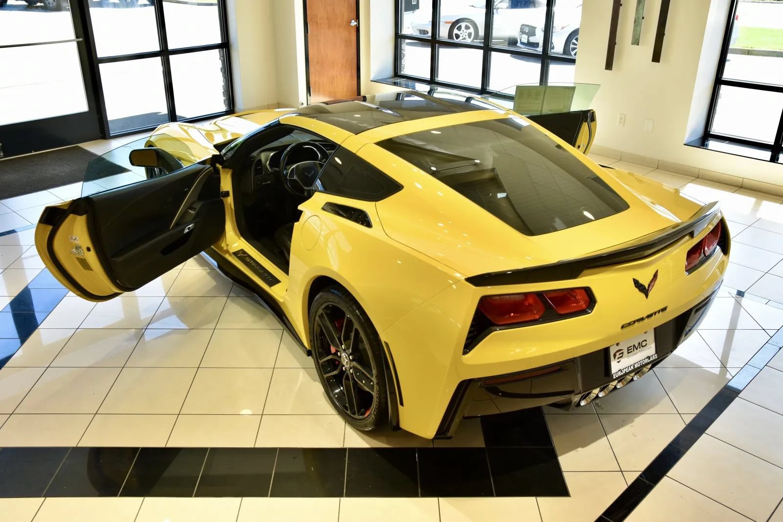 Used 2014 Chevrolet Corvette Stingray Coupe w/ 2LT Preferred Equipment Group RWD image 9