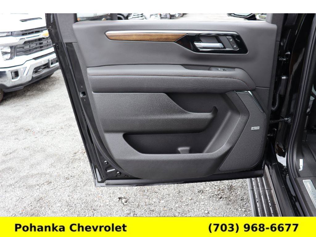 New 2026 Chevrolet Suburban High Country image 25