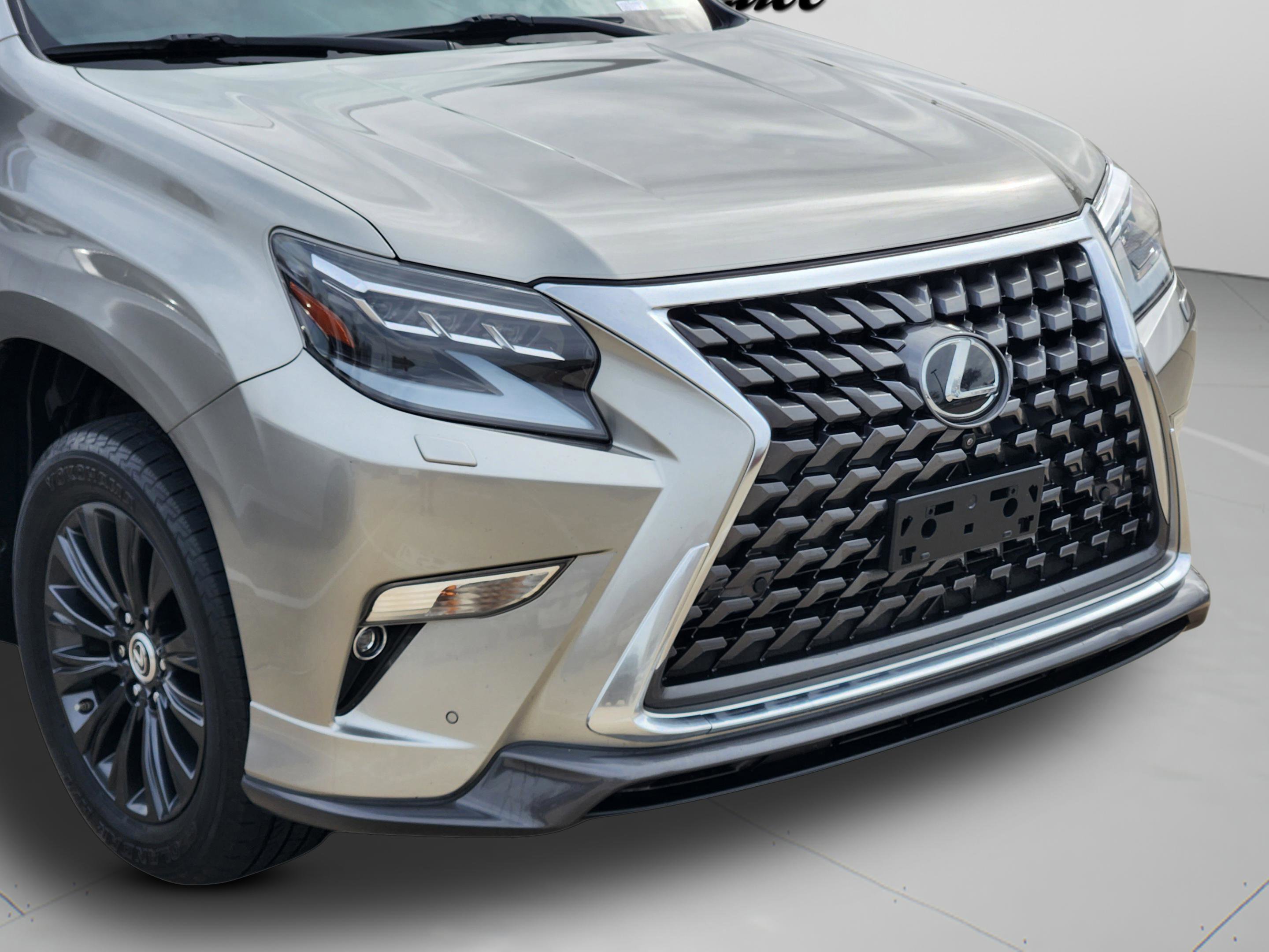 Used 2023 Lexus GX 460 Luxury w/ Sport Design Package image 42