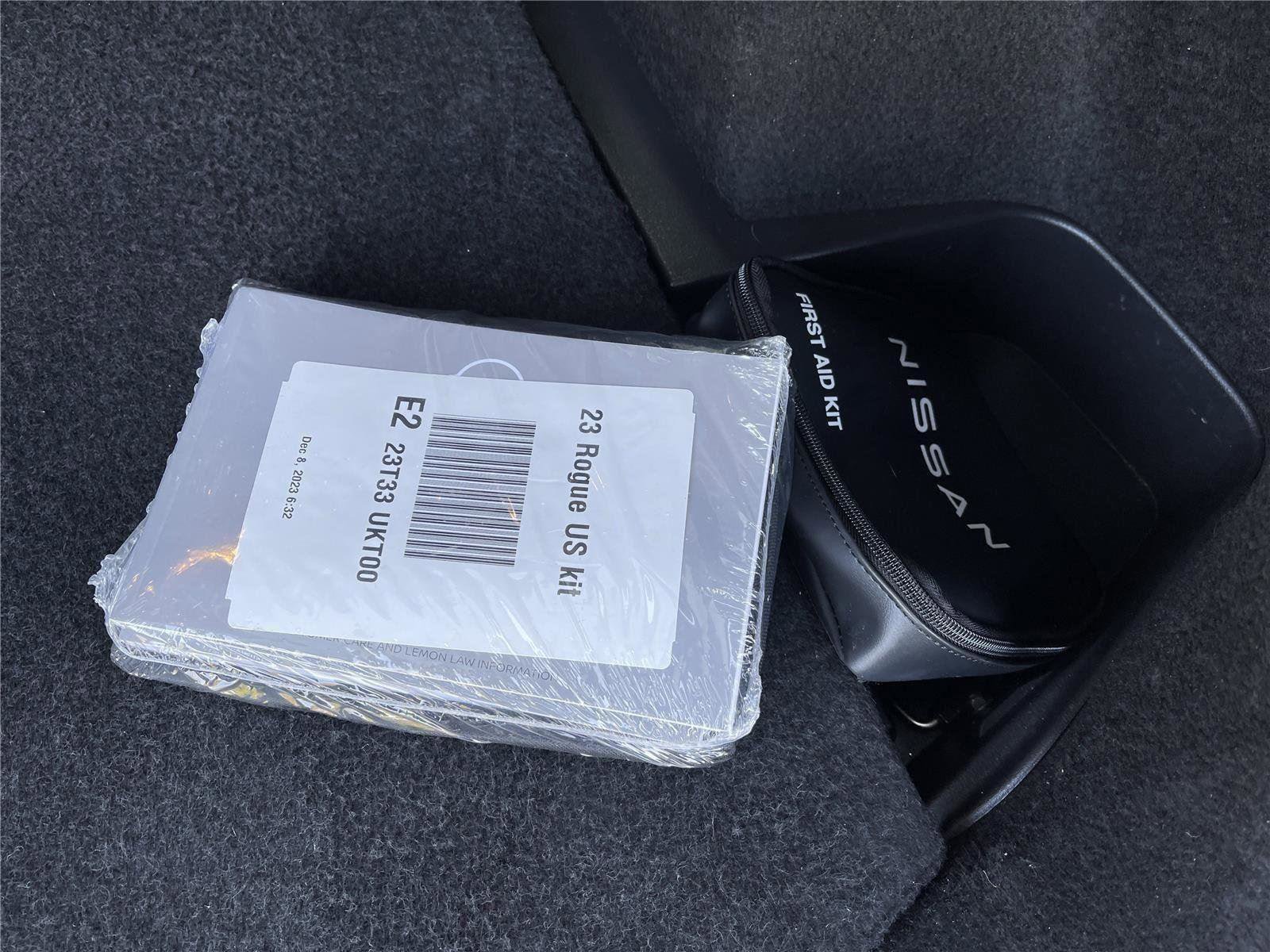 Used 2023 Nissan Rogue SV AWD/4WD image 38