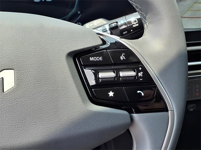 New 2025 Kia Niro EX image 14