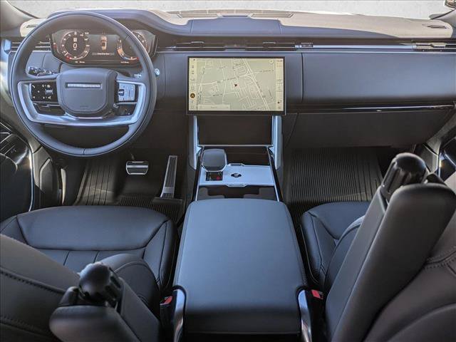 New 2026 Land Rover Range Rover Long Wheelbase SE AWD/4WD image 16