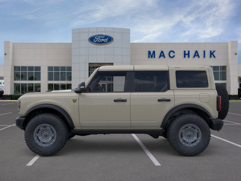 New 2025 Ford Bronco Badlands image 3