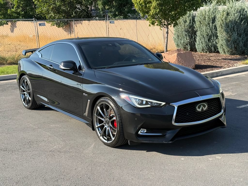Used 2018 INFINITI Q60 Red Sport 400 AWD/4WD image 2