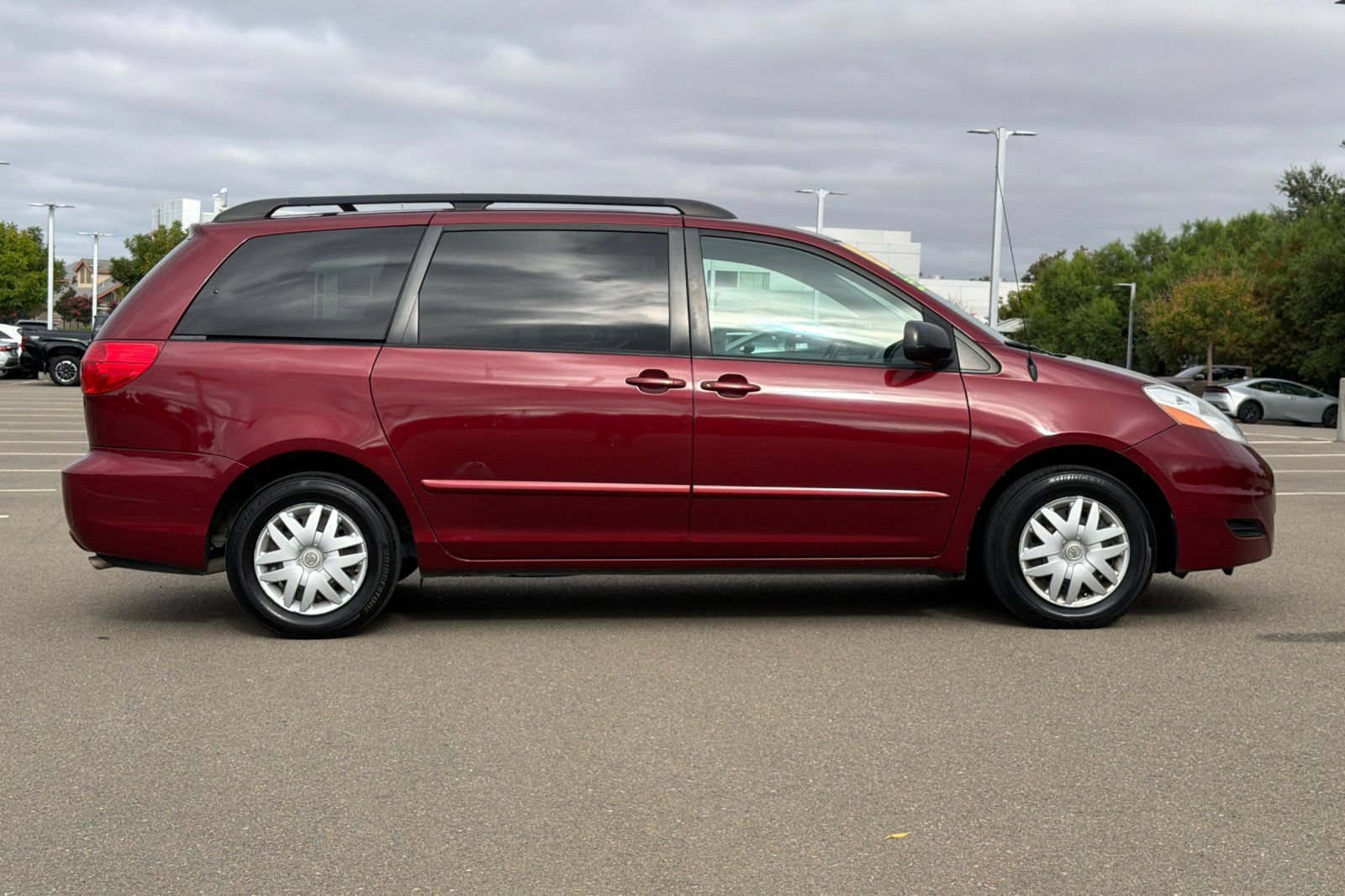 Used 2008 Toyota Sienna LE FWD image 3