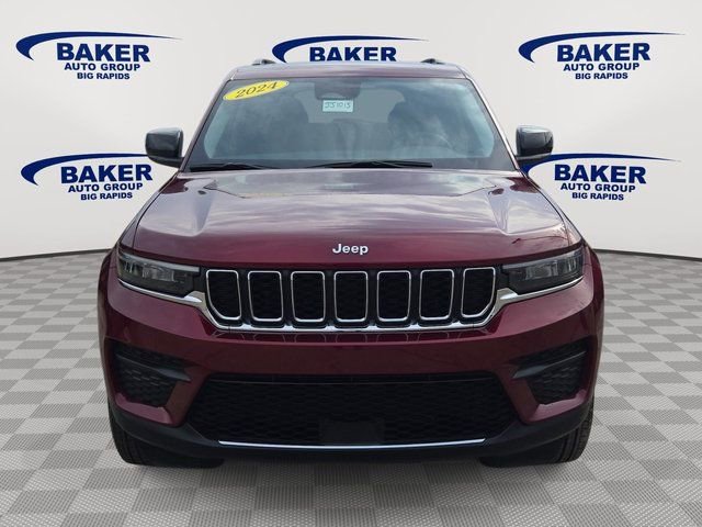 Used 2024 Jeep Grand Cherokee Laredo X image 9