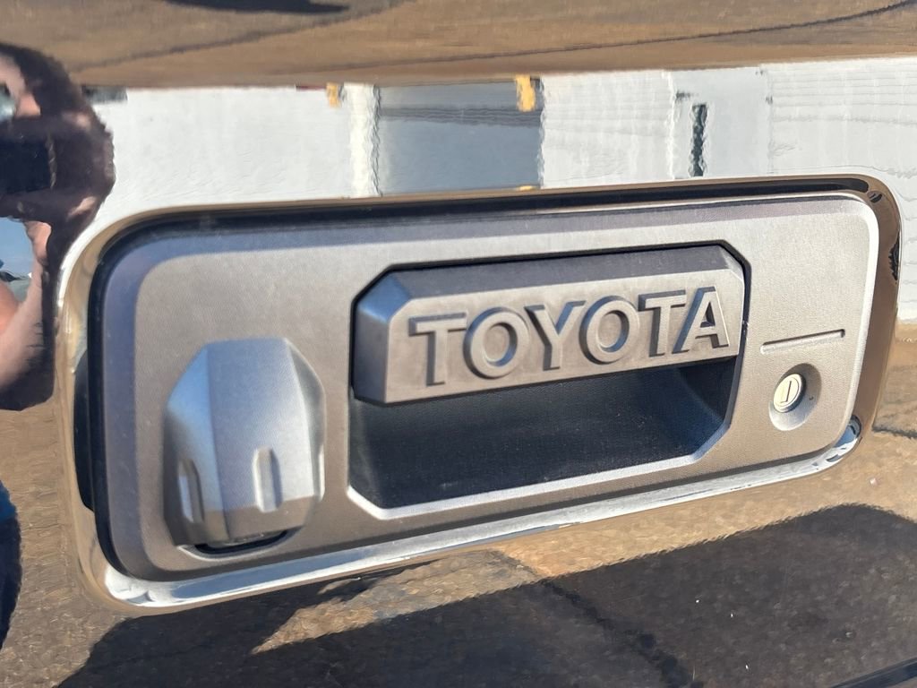 Used 2021 Toyota Tacoma TRD Off-Road w/ Technology Package image 31
