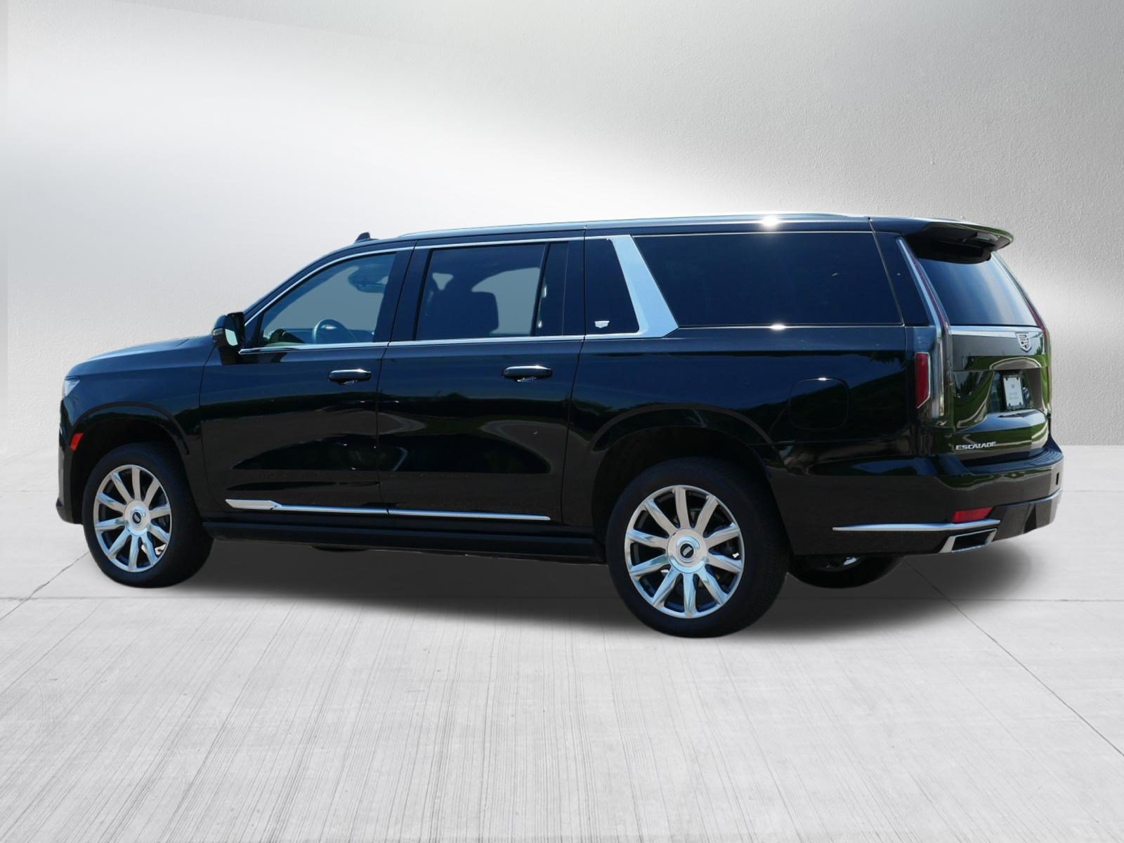 Certified 2024 Cadillac Escalade ESV Premium Luxury Platinum AWD/4WD image 4