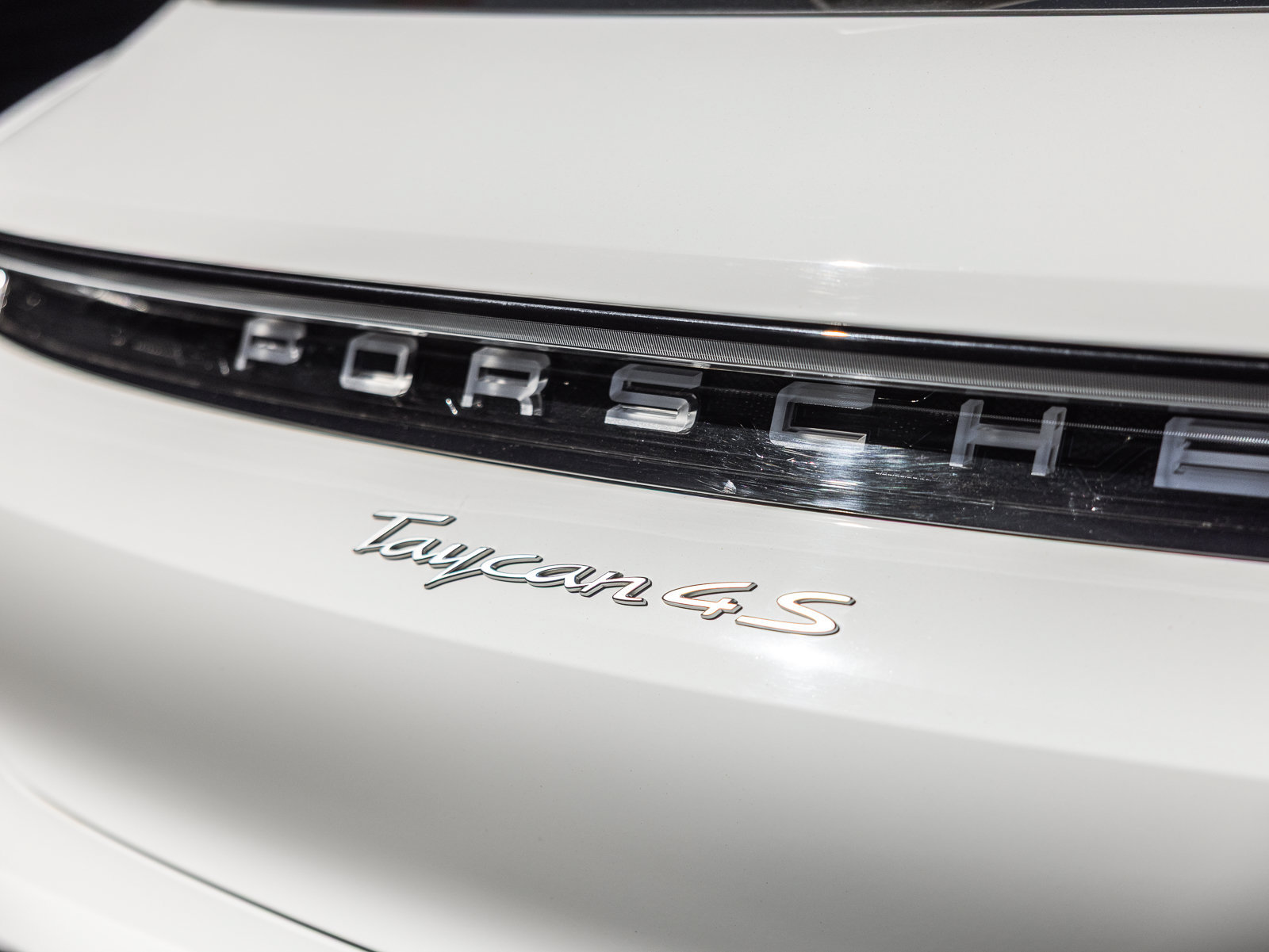 Certified 2024 Porsche Taycan 4S AWD/4WD image 29