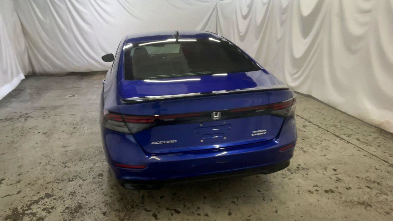 Used 2023 Honda Accord Sport image 7