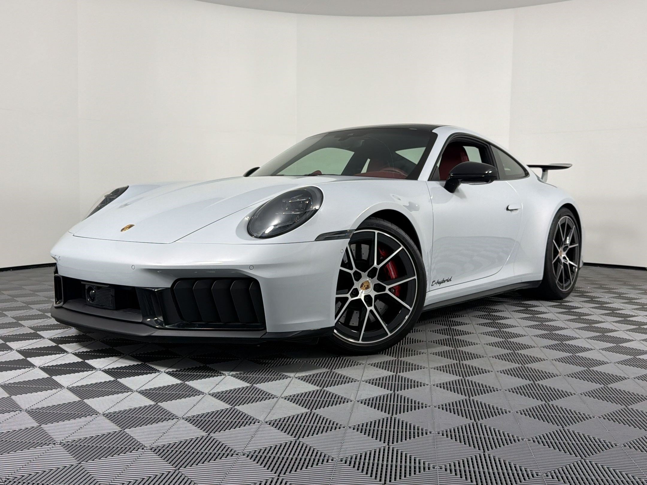 Certified 2026 Porsche 911 Carrera GTS RWD image 1