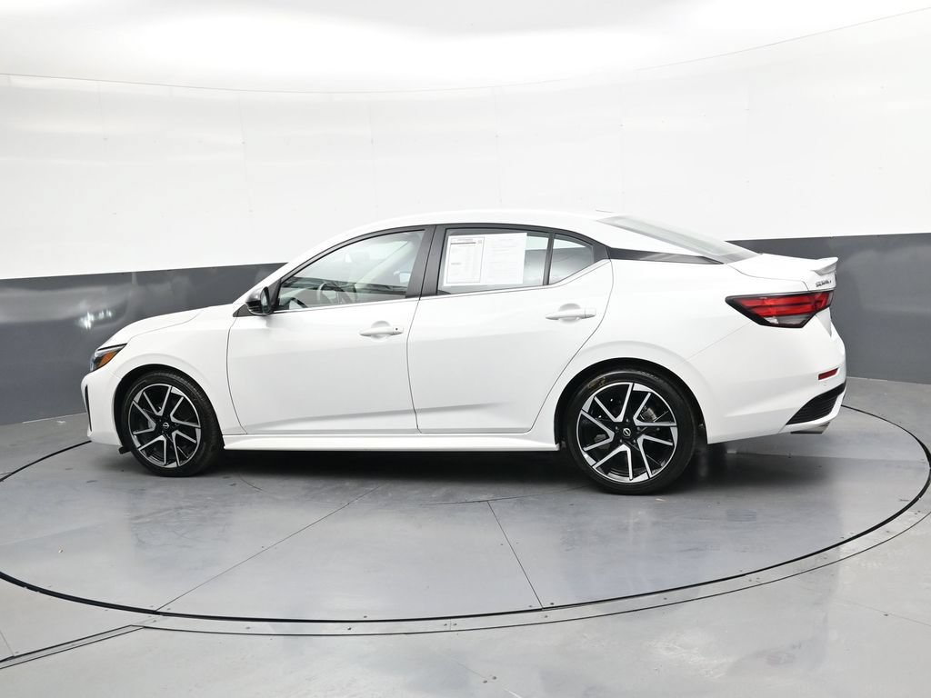 Used 2025 Nissan Sentra SR FWD image 8