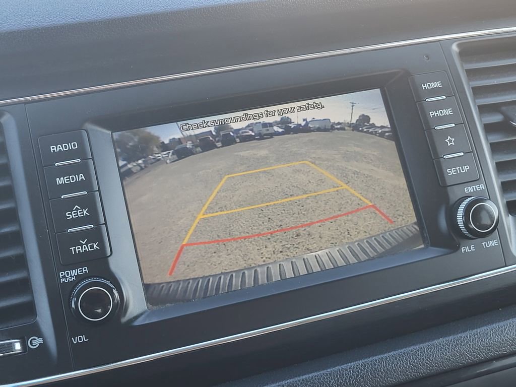 Used 2021 Kia Sedona LX image 16