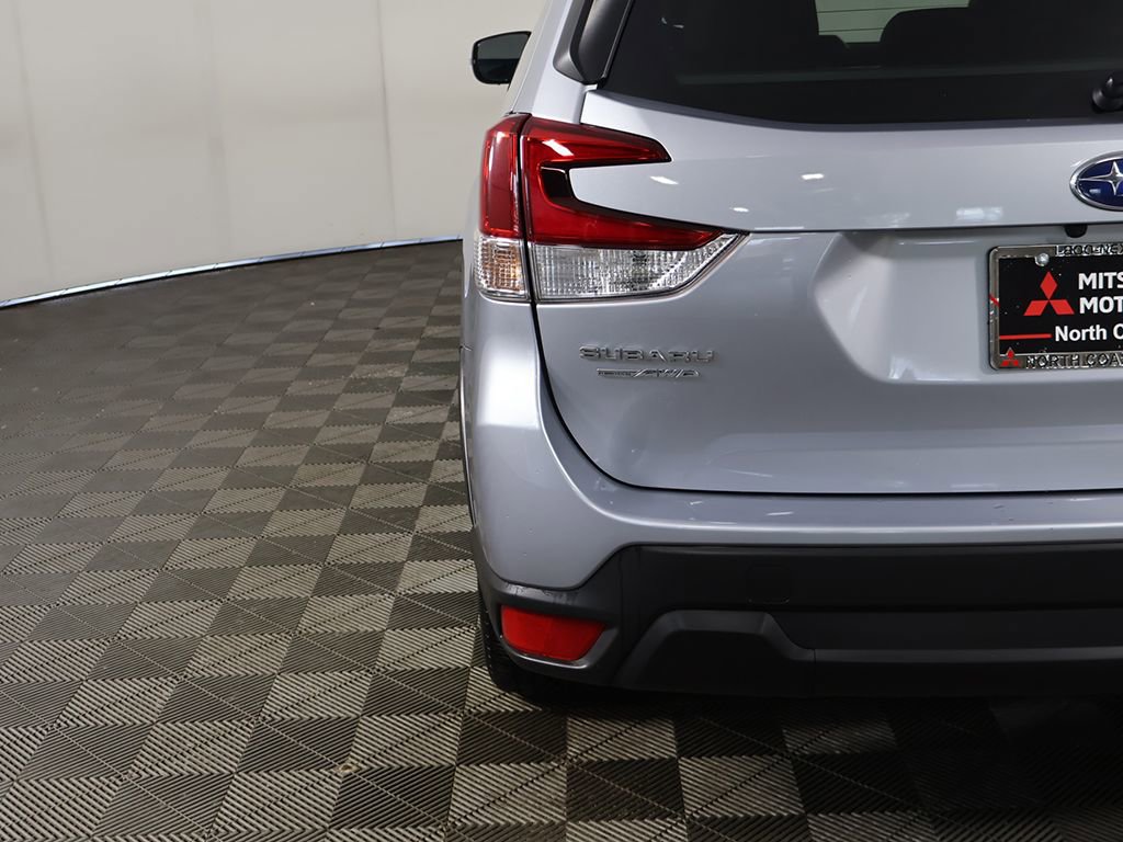 Used 2022 Subaru Forester Limited AWD/4WD image 16