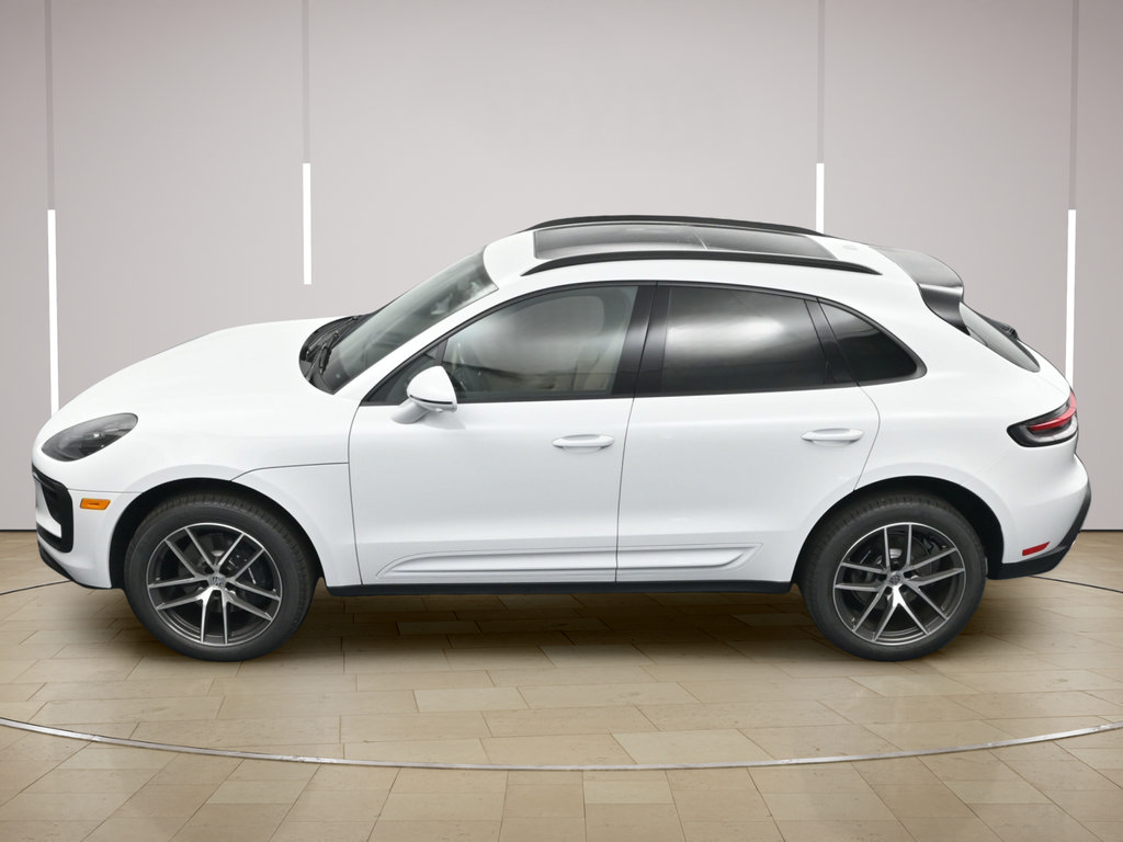 Certified 2026 Porsche Macan AWD/4WD image 33