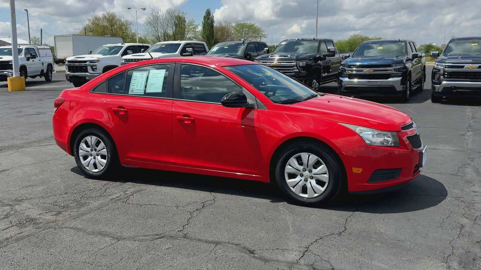 Used 2014 Chevrolet Cruze LS FWD image 2