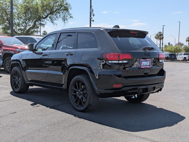 Used 2020 Jeep Grand Cherokee Altitude AWD/4WD image 8