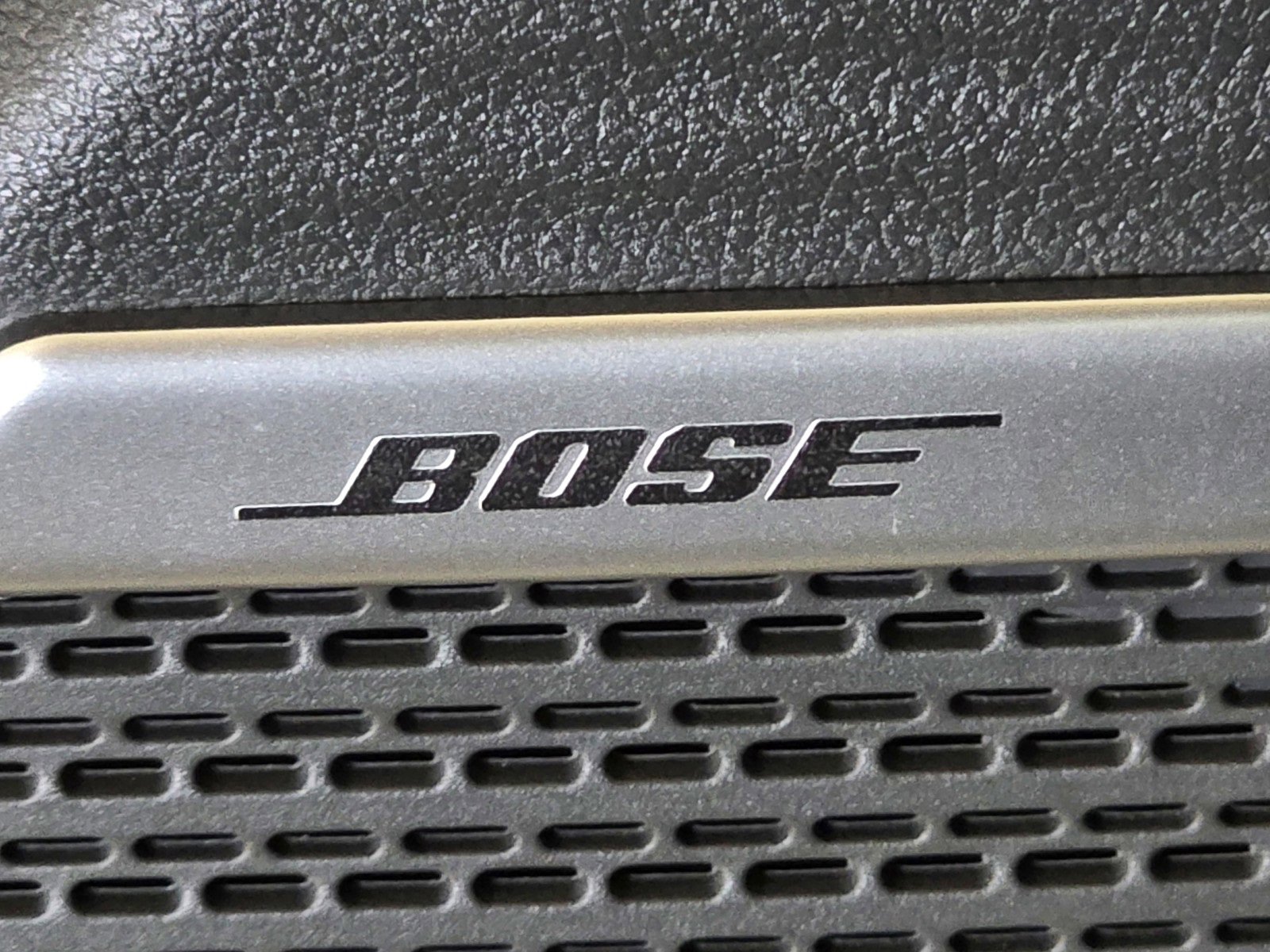 Certified 2025 Hyundai Santa Fe Limited image 23