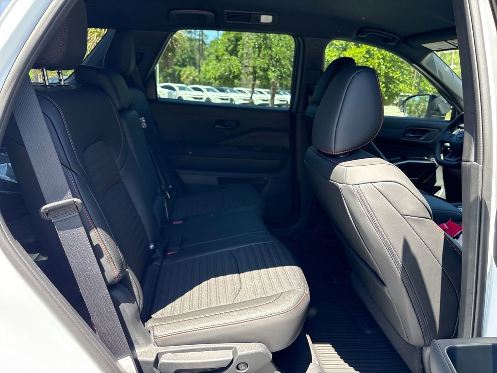 New 2026 Nissan Pathfinder Rock Creek AWD/4WD image 31