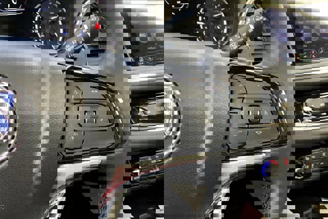 Used 2023 Buick Enclave Avenir w/ Avenir Technology Package image 19