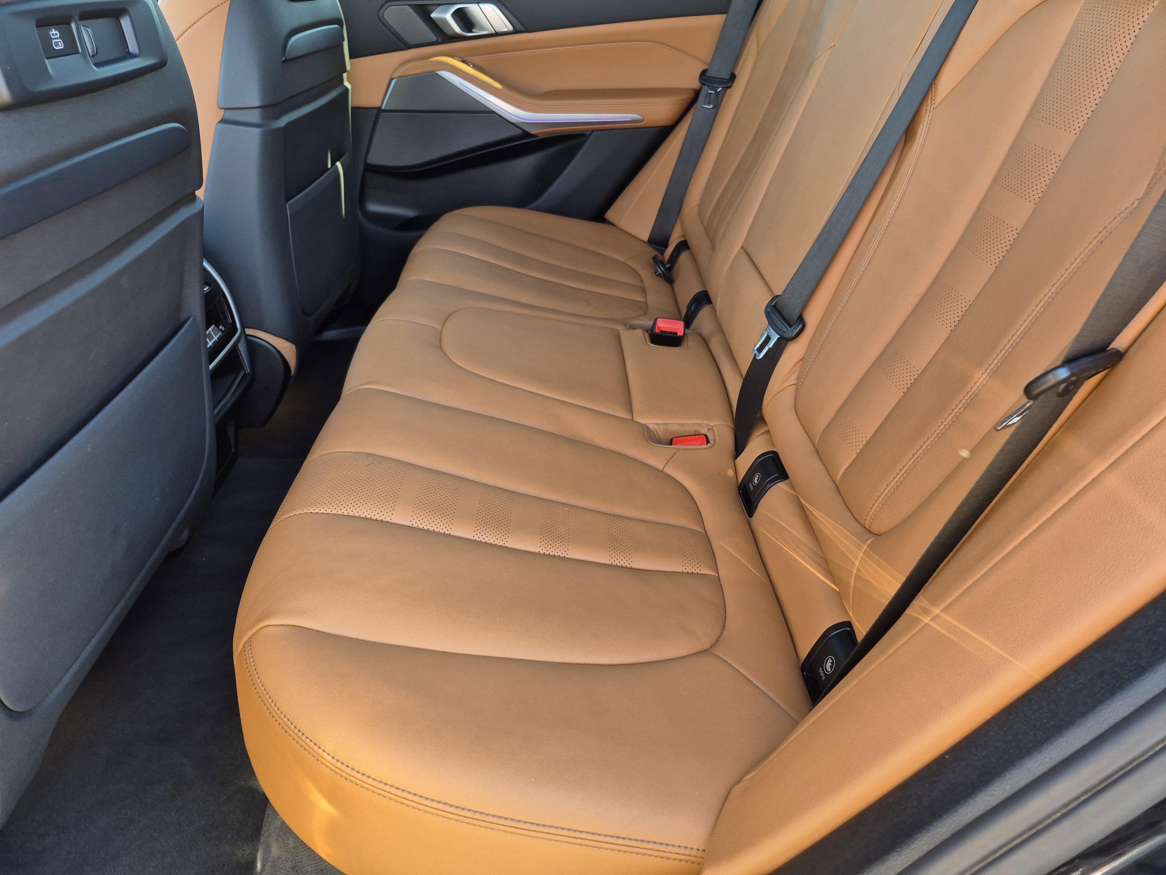 Used 2021 BMW X5 xDrive40i w/ M Sport Package image 17
