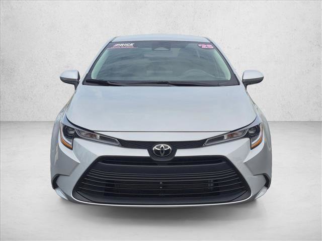 Used 2025 Toyota Corolla LE FWD image 17