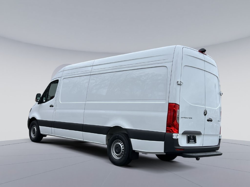 Used 2026 Mercedes-Benz Sprinter 2500 image 4