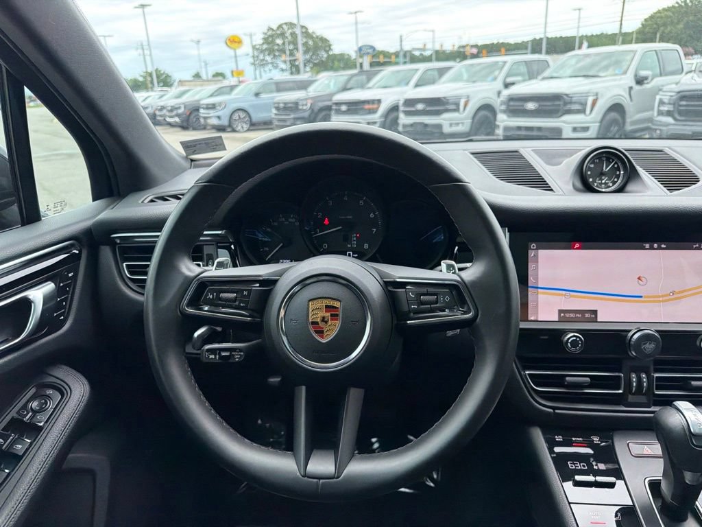 Used 2023 Porsche Macan Turbo AWD/4WD image 25