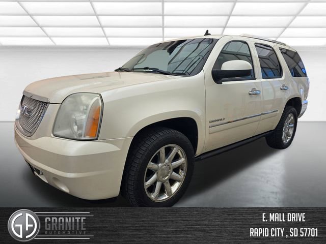 Used 2011 GMC Yukon Denali image 1