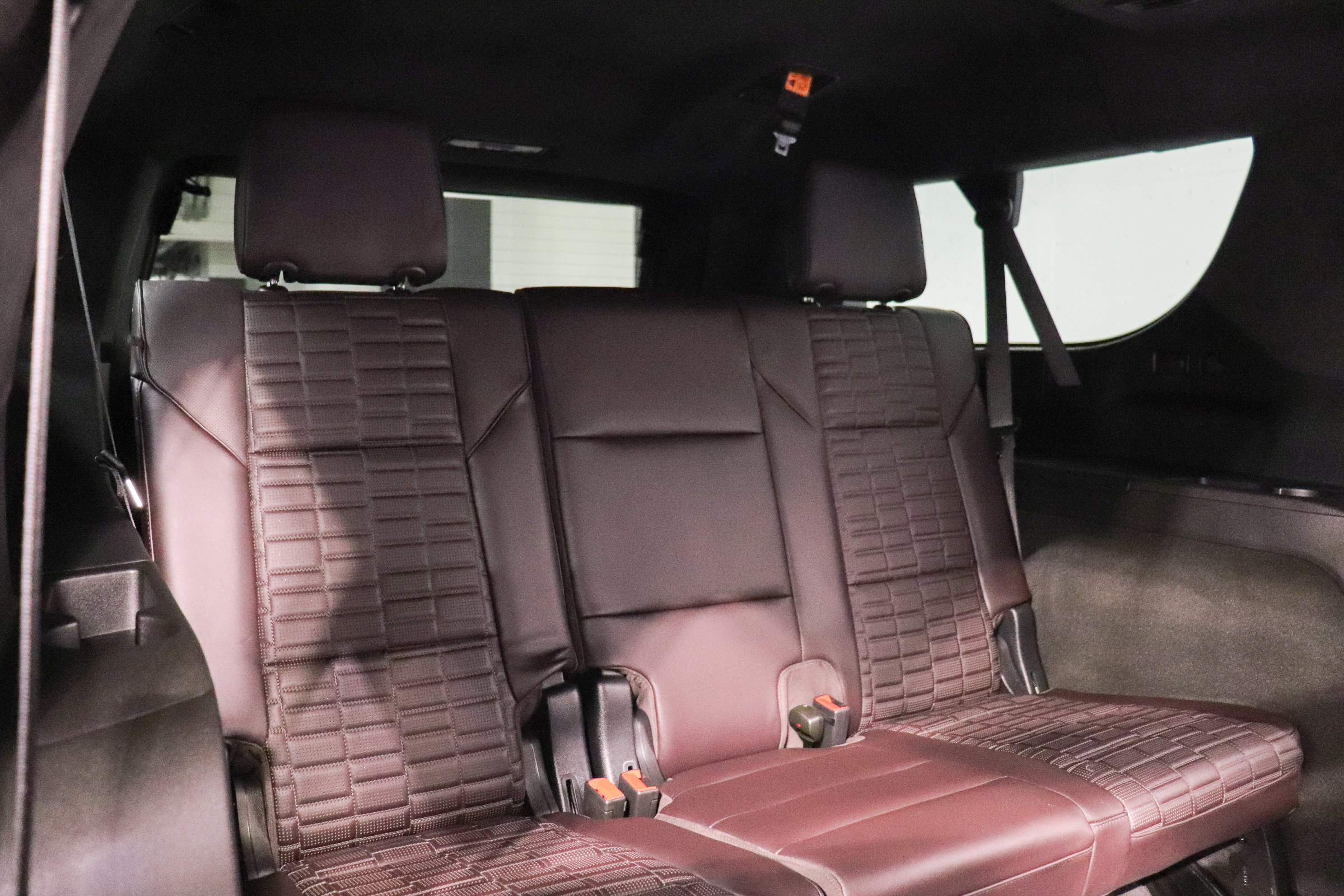 Used 2024 Cadillac Escalade ESV V w/ LPO, ONYX Package image 26