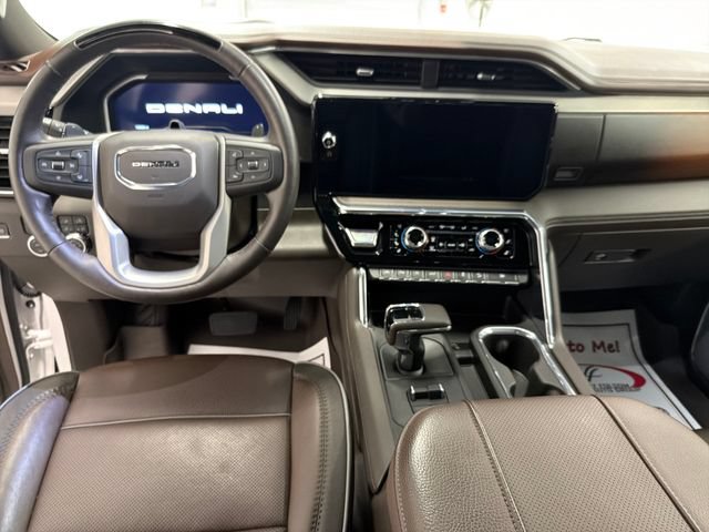 Used 2024 GMC Sierra 1500 Denali AWD/4WD image 12