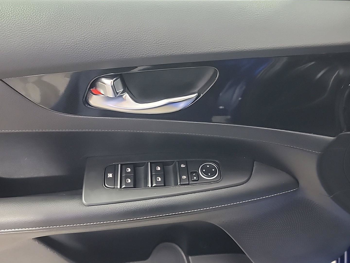 Certified 2024 Kia Forte GT-Line FWD image 33