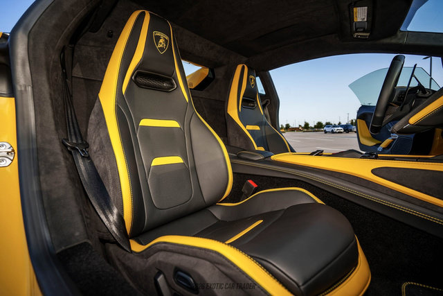 Used 2026 Lamborghini Temerario AWD/4WD image 32