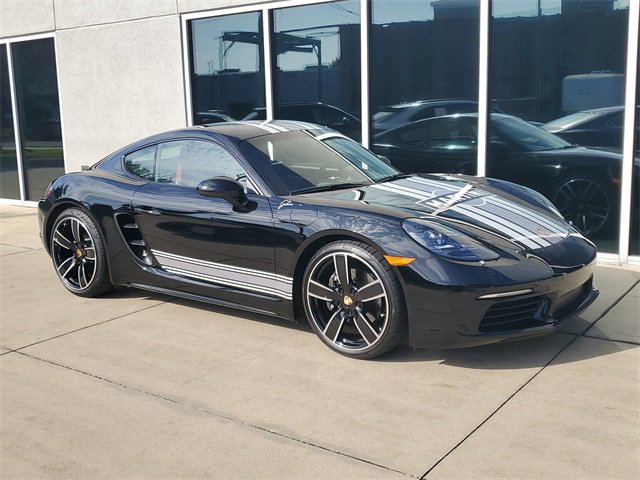 Used 2025 Porsche 718 Cayman image 9