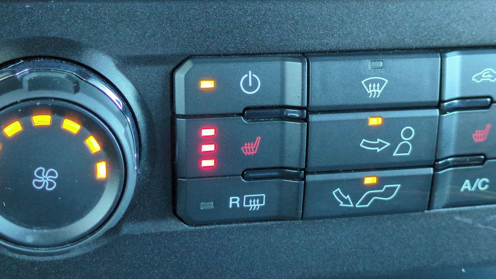 Certified 2020 Ford F150 XLT w/ Equipment Group 302A Luxury image 39