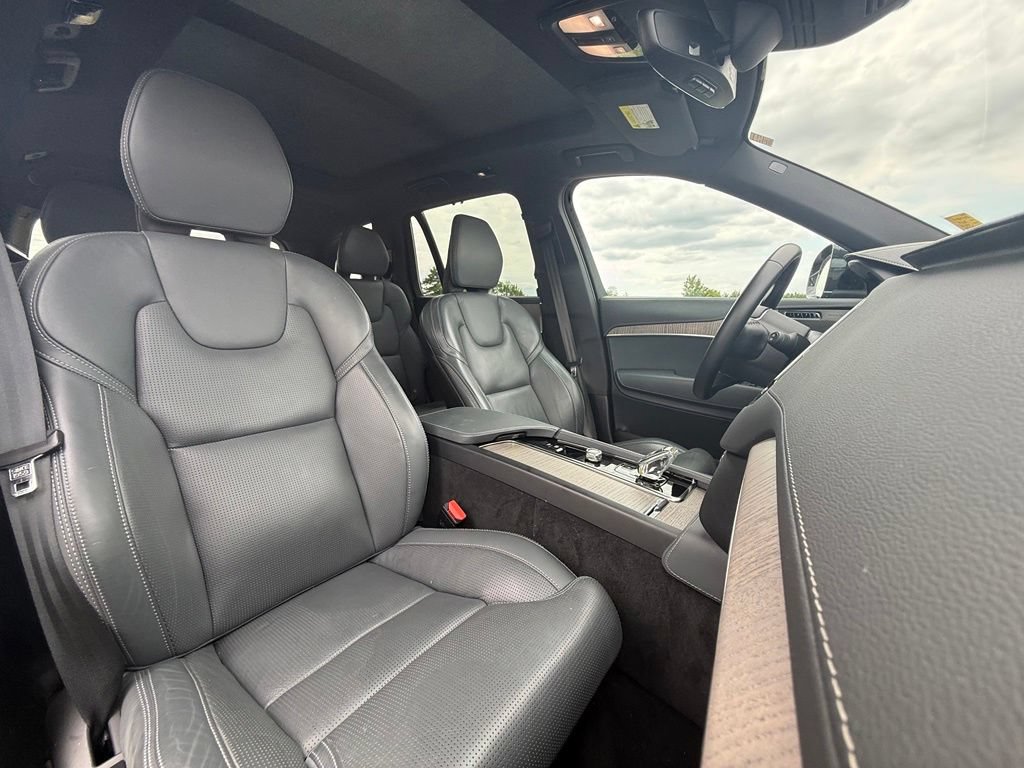 Used 2023 Volvo XC90 B6 Ultimate AWD/4WD image 31