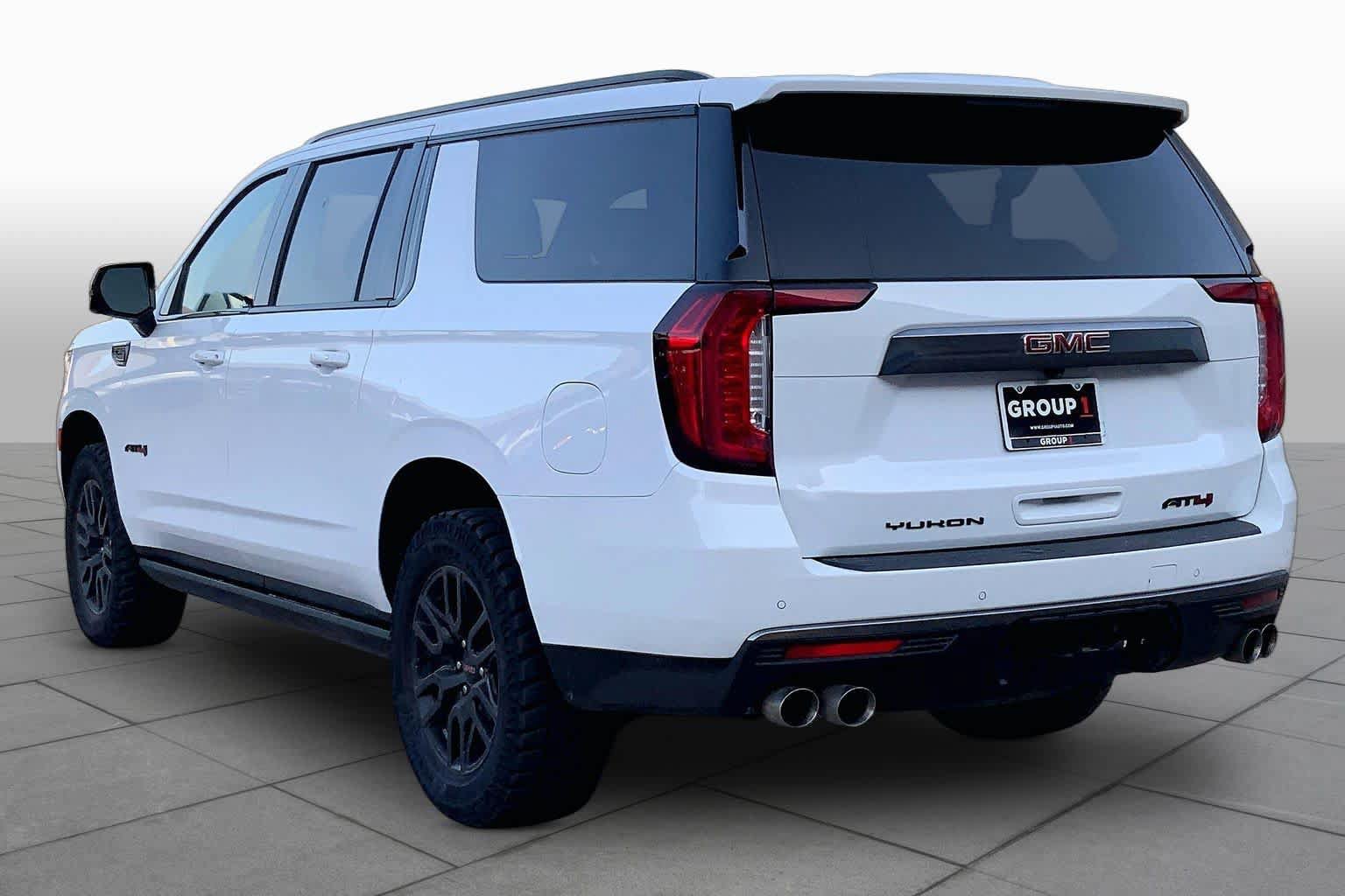 Used 2024 GMC Yukon XL AT4 w/ AT4 Premium Plus Package AWD/4WD image 23