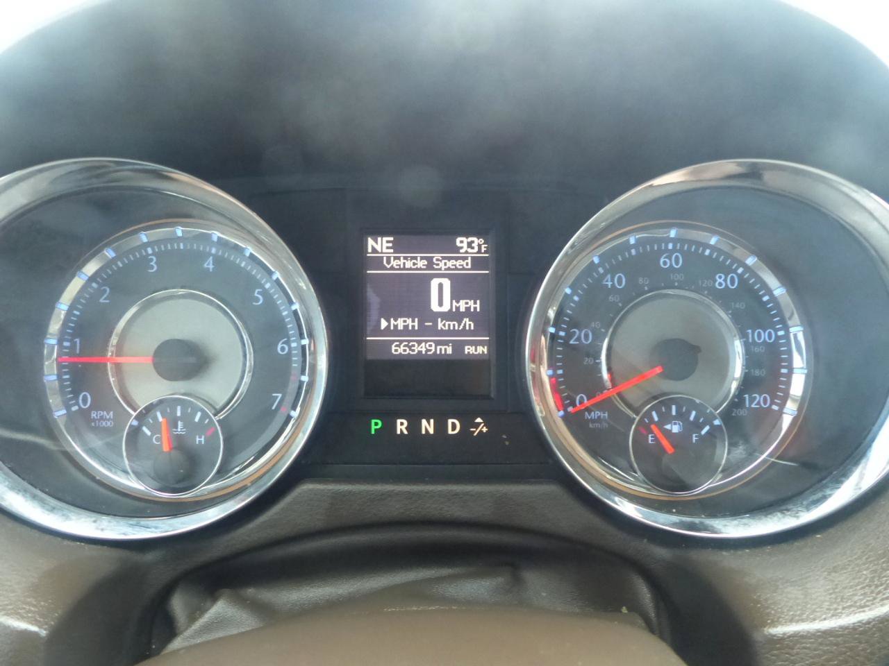 Used 2014 Chrysler Town & Country Touring-L w/ Driver Convenience Group FWD image 28