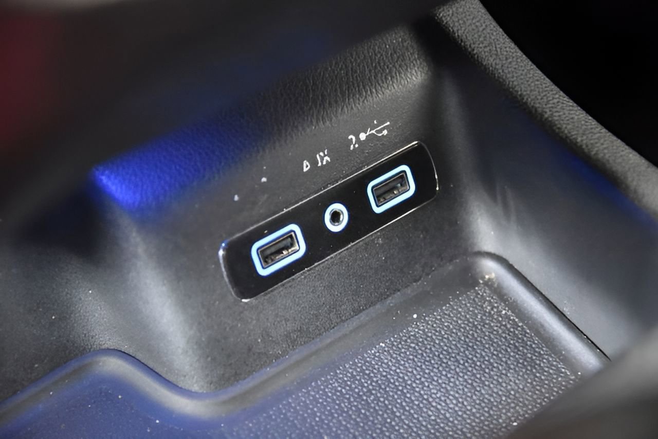 Used 2020 Dodge Durango R/T w/ Technology Group image 28