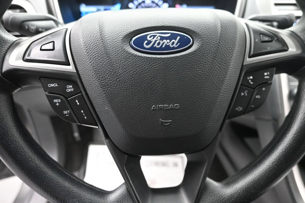 Used 2019 Ford Fusion SE FWD image 16