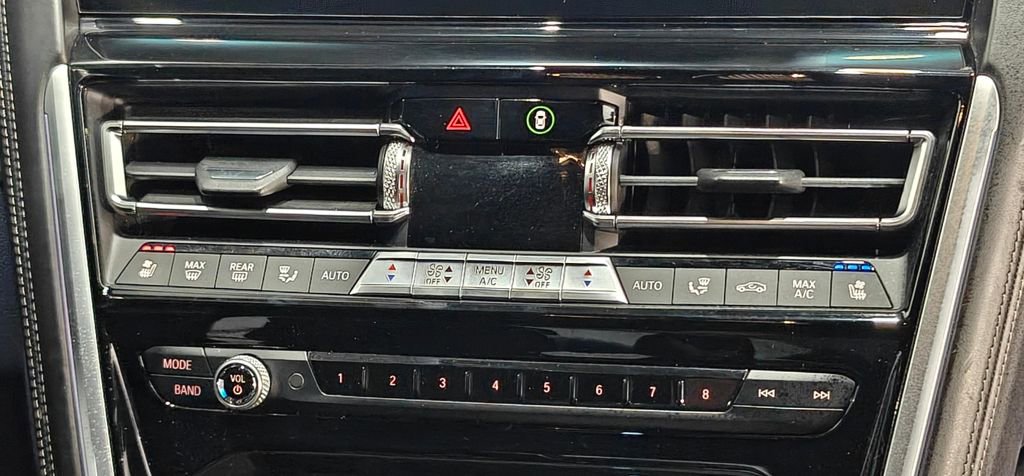 Used 2019 BMW M850i xDrive Coupe image 9