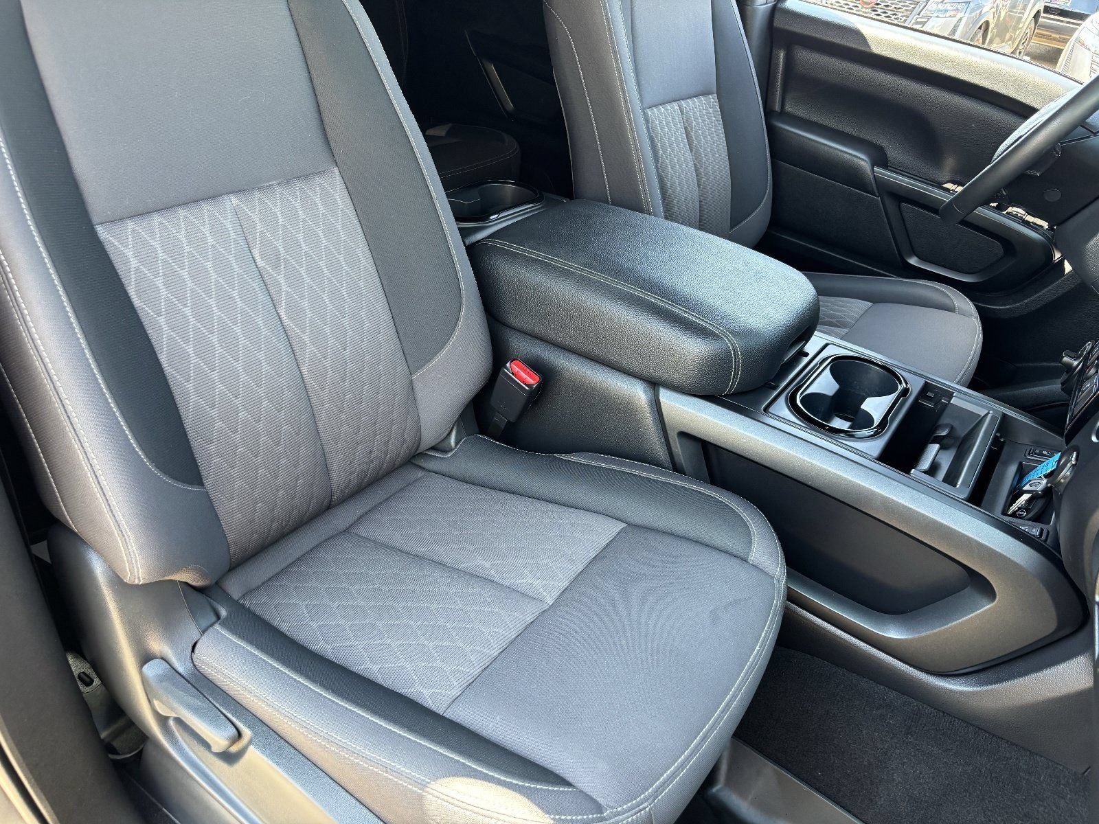 Certified 2024 Nissan Titan SV w/ SV Convenience Package AWD/4WD image 11